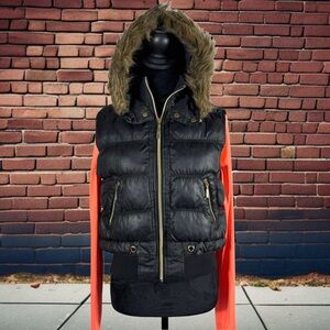 Southpole Puffer Vest Women’s Black Jacket Cropped Zip Off Faux Fur Hood Medium